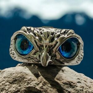 Silver Plated Owl or Eagle Ring with Blue Eyes